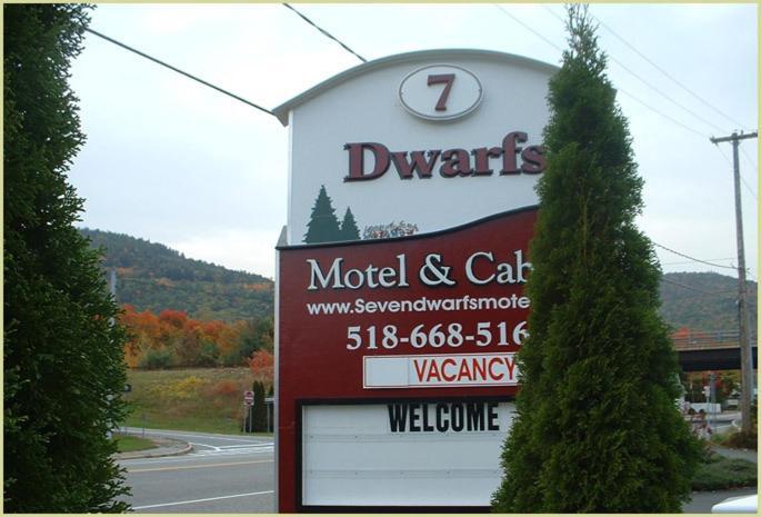 Seven Dwarfs Motel & Cabins Lake George Exteriér fotografie